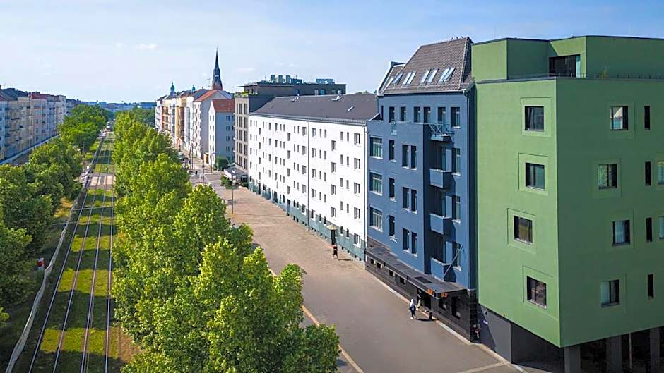 sly Berlin