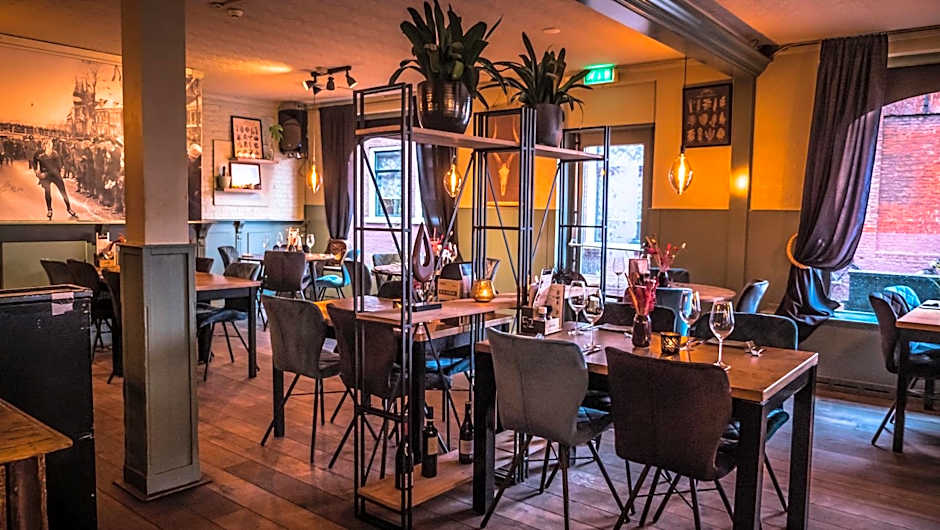 Hotel Cafe Restaurant 't Raedhus