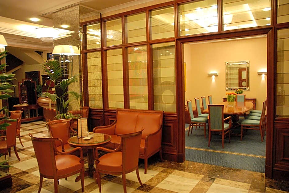 Best Western Premier Hotel Astoria