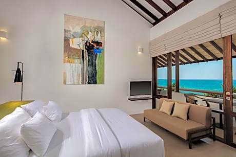 Deluxe Room with Bathtub