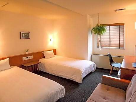 Twin Room with Extra Bed