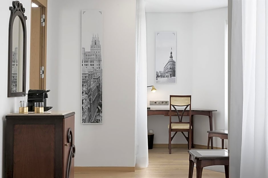 ICON Casona 1900 by Petit Palace