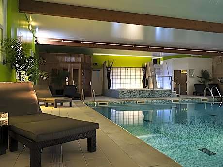 Manchester Airport Stanley Hotel by Belvilla