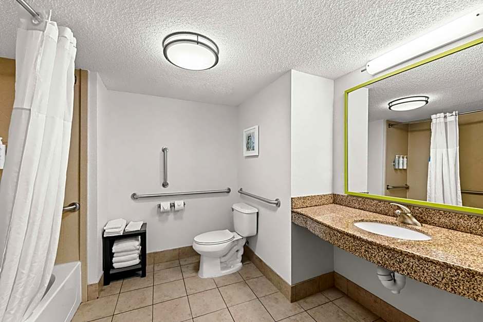 Hampton Inn By Hilton Chattanooga-North