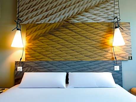 Renovated Room with double bed