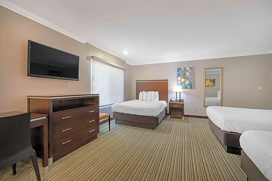 Best Western Courtesy Inn Hotel - Anaheim Resort at the Park