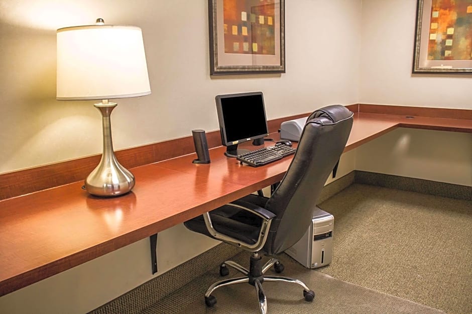 Comfort Inn & Suites Kent – Kent, OH