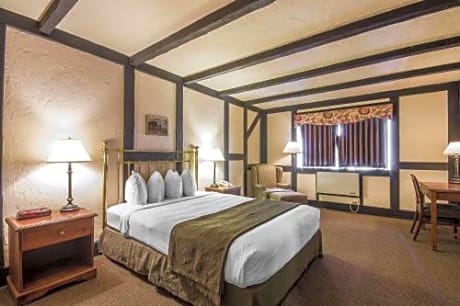 Queen Room - Non-Smoking