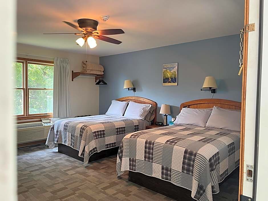 Little Bluff Inn