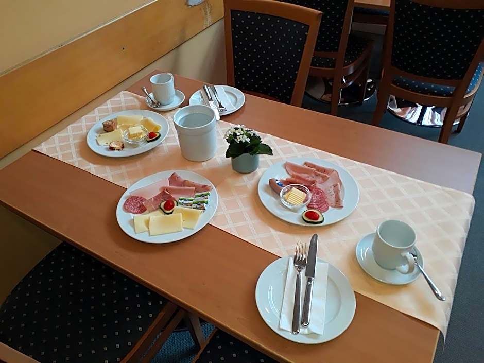 Hotel Garni am Markt - Businesshotel - Frühstücksbuffet - Fahrradabstellplatz - Hunde willkommen