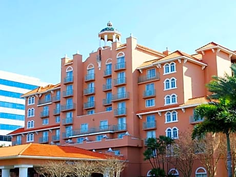 Executive Deluxe Suite