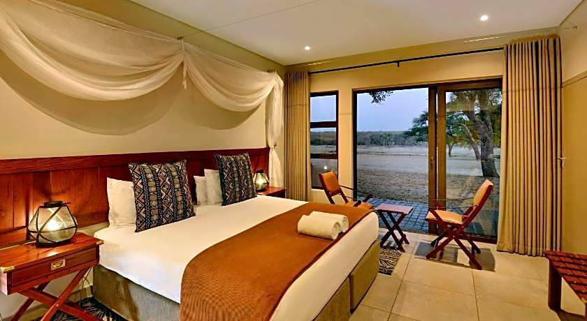 Hwange Safari Lodge