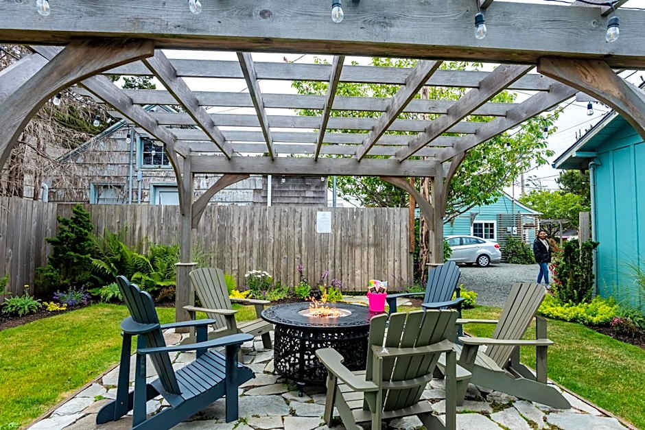 Inn at Haystack Rock