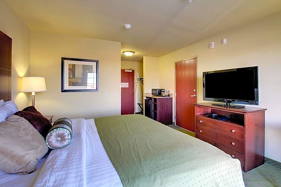 Photo 1 of 4 of 1 King Bed, Accessible