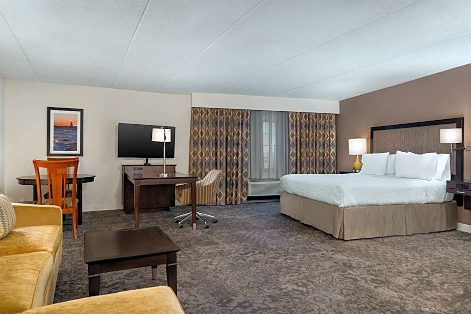 Hampton Inn & Suites Rockville Centre
