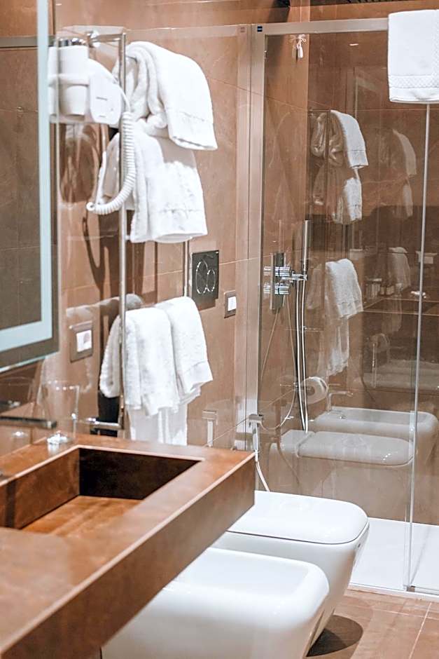 Caruso Place Boutique & Wellness Suites