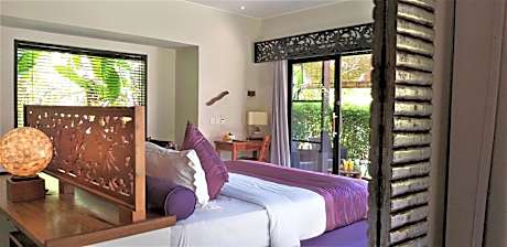 Suite with Garden View
