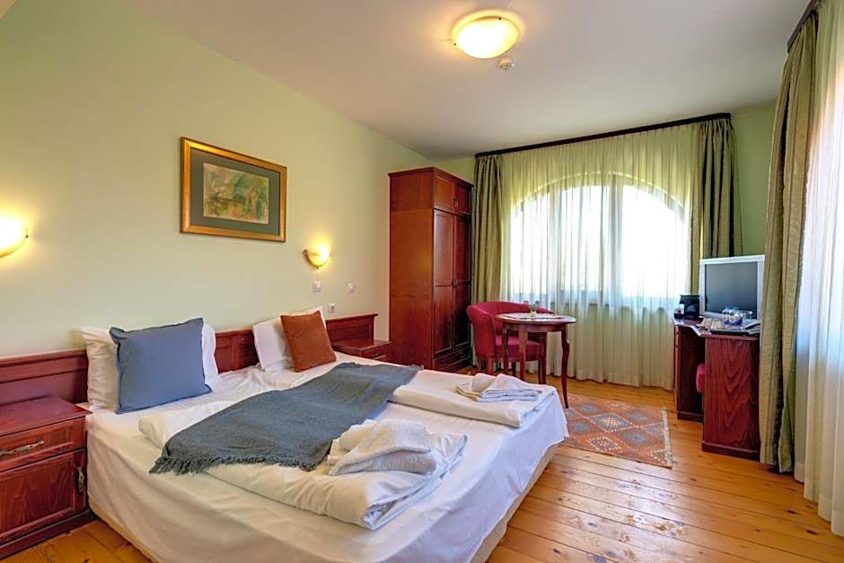 Rachev Hotel Residence