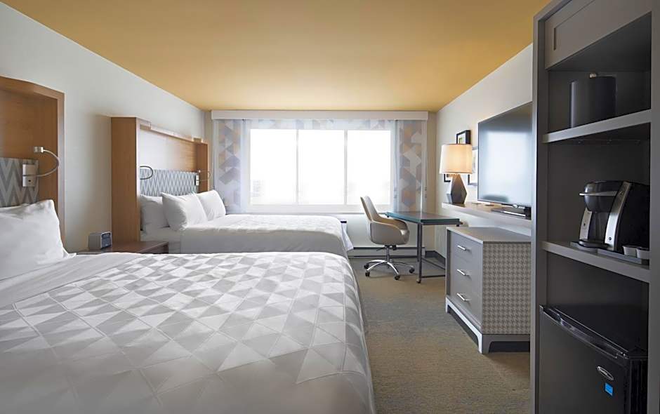 Photo 1 of 2 of Standard 2 Queen Beds