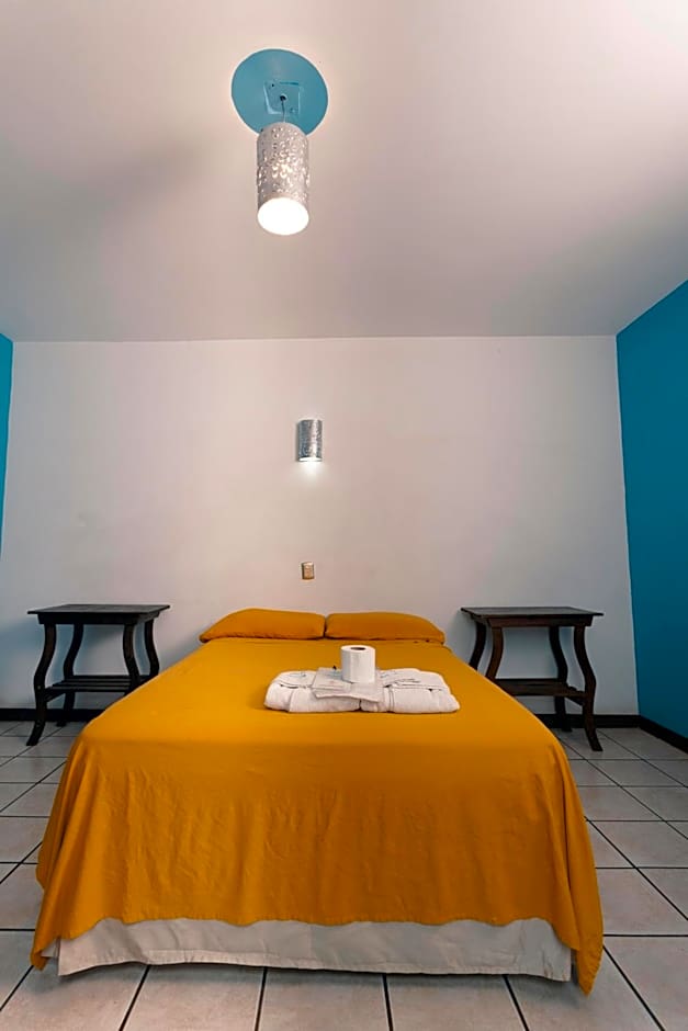 HOTEL NIUT-JA