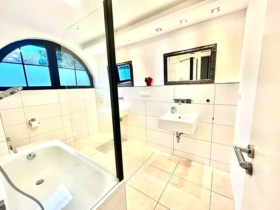 VILLA ORCHARD Frankfurt