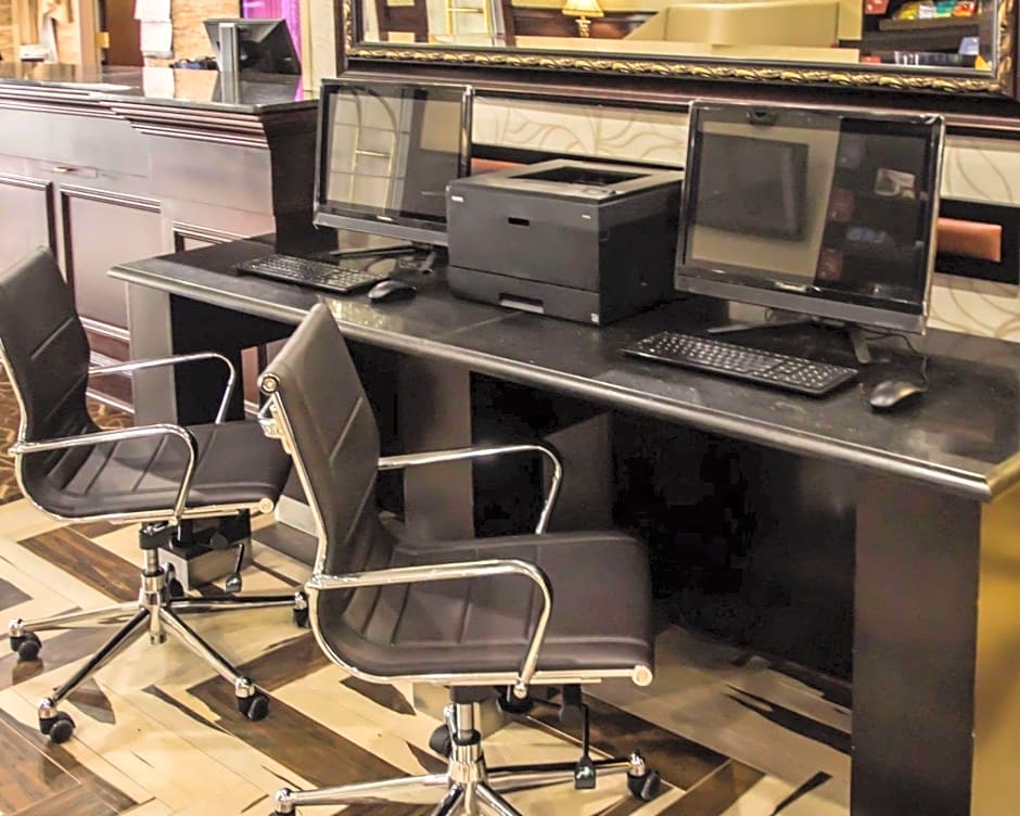 Quality Suites NYC Gateway