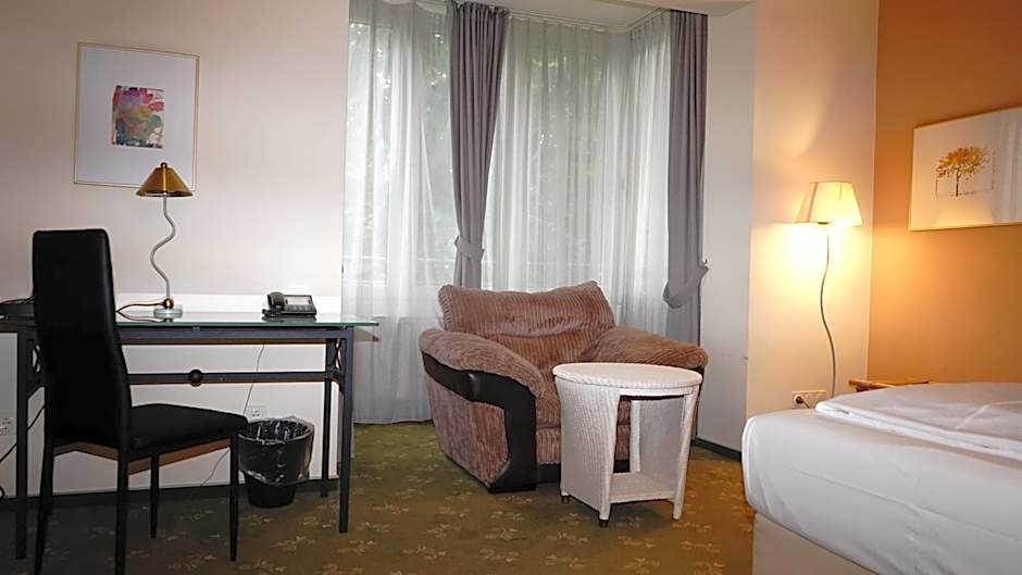 Entree Hotel Gross Borstel Garni