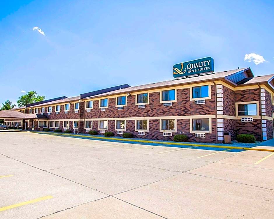 Quality Inn & Suites Champaign North - Urbana