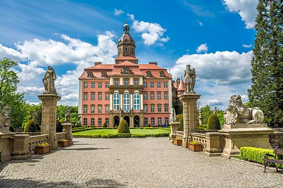 Hotel Przy Oślej Bramie - Zamek Książ