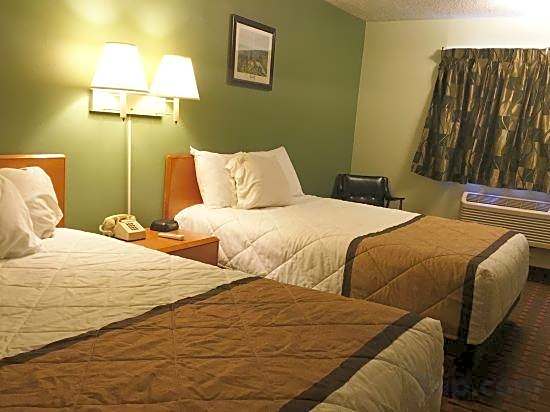 Knights Inn Paxinos Danville