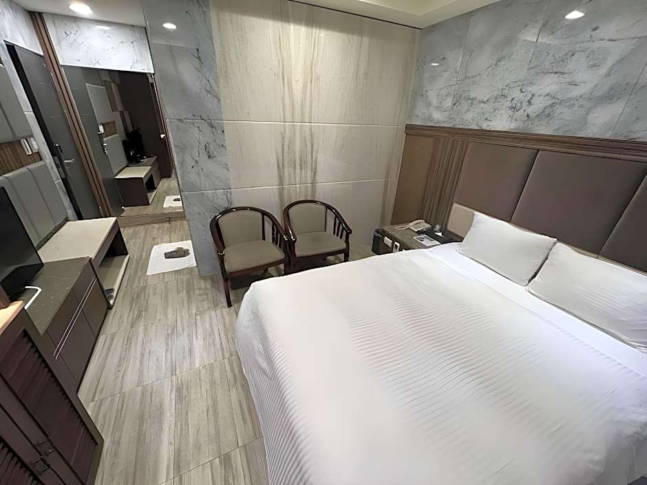 Maple Hotel Second Branch