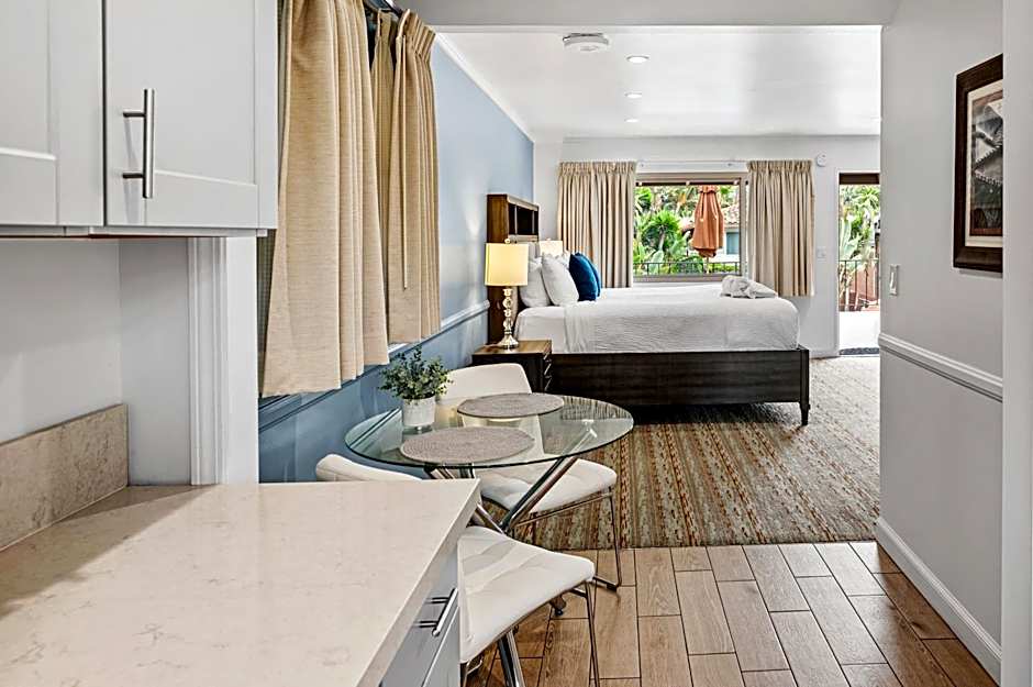 Inn by the Harbor