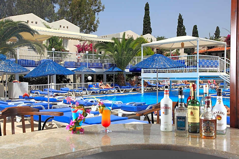 Summer Garden Suites Beach Hotel