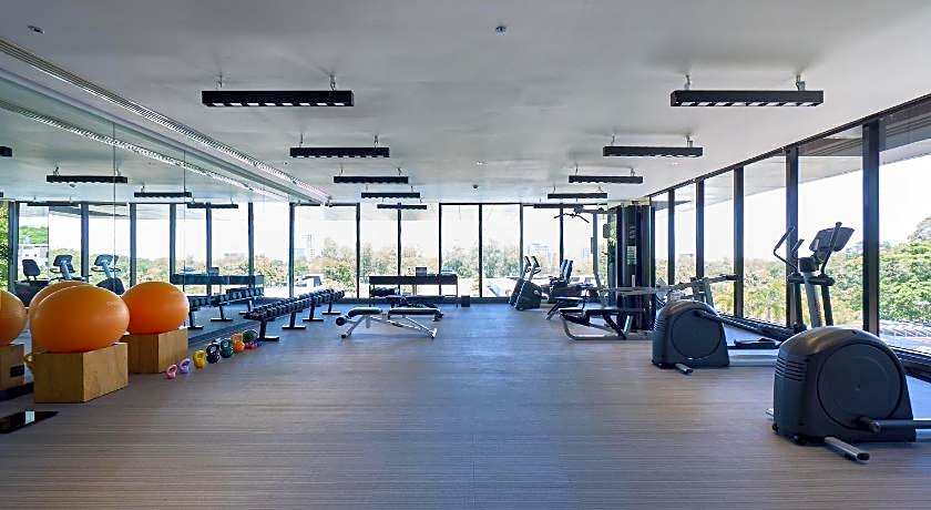 Midori Clark Hotel And Casino