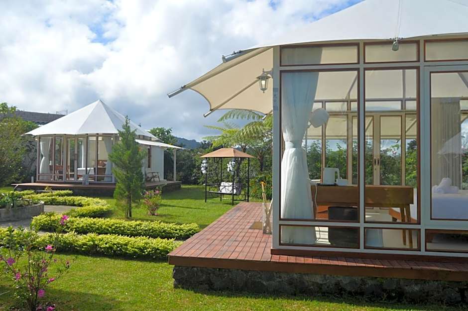 Svargan Lakeside Glamping