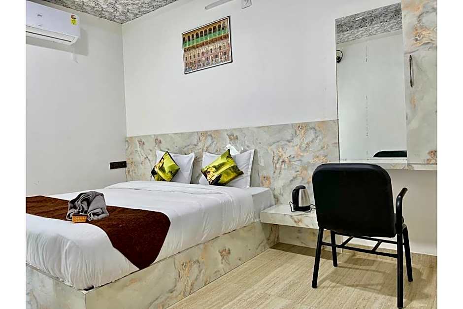 Hotel SSR Palace Mount Abu