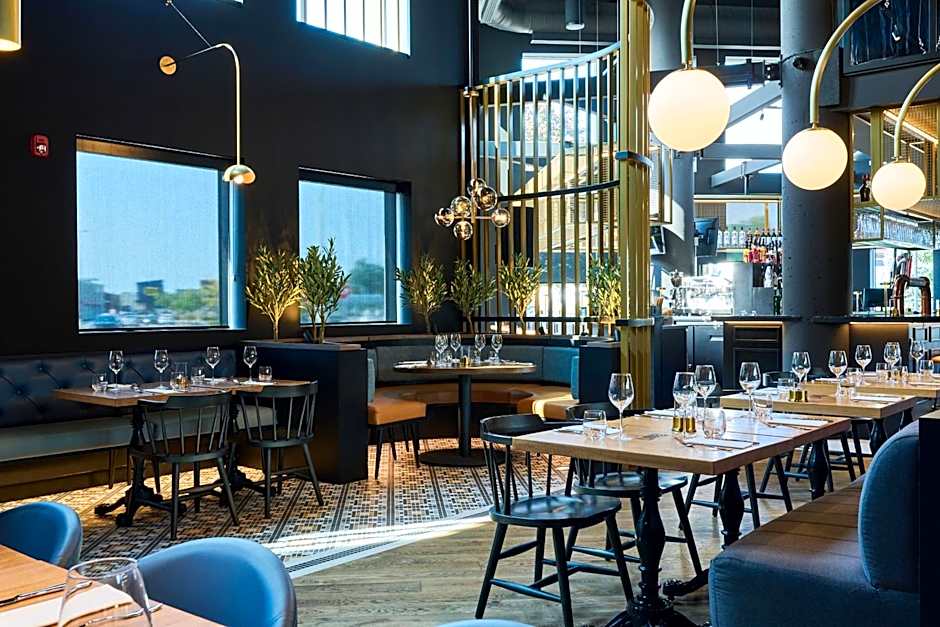 Holiday Inn & Suites Ottawa West - Kanata By IHG