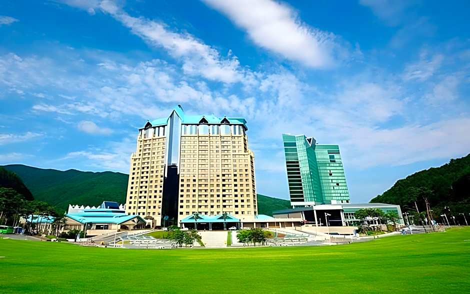 High1 Palace Hotel & CC (High1 Hotel&CC)