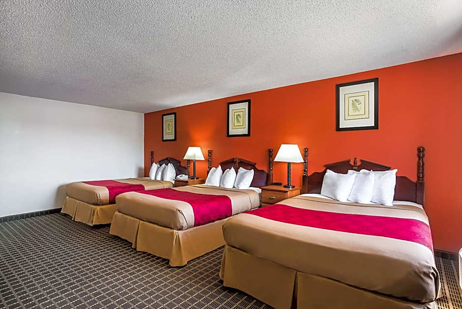 Rodeway Inn Cedar Rapids
