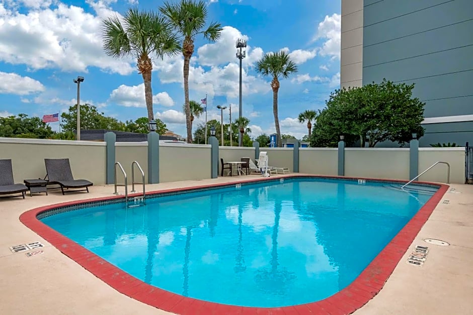 Comfort Suites Baymeadows Near Butler Blvd