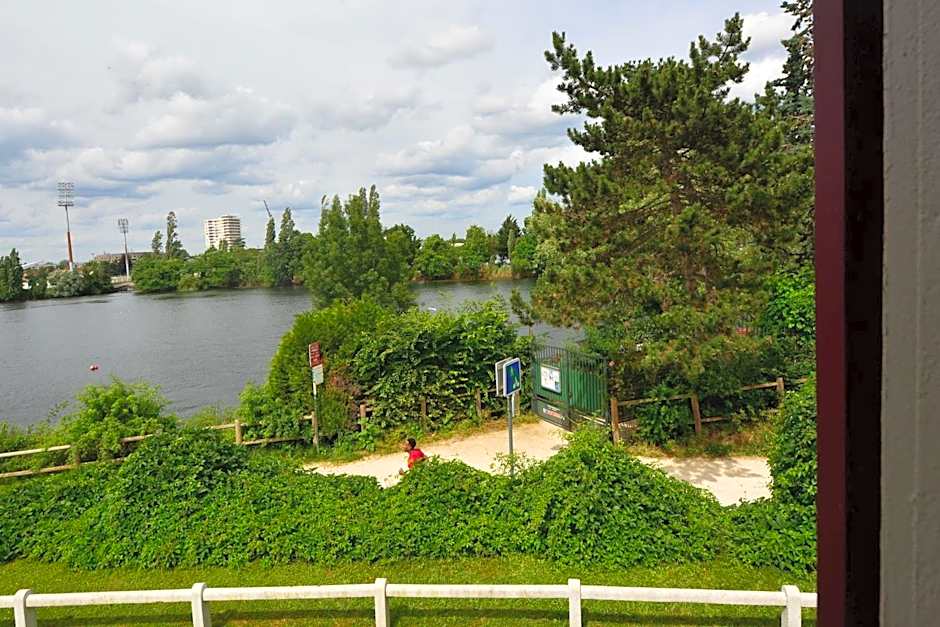 Logis Hotel des Lacs Paris Sud