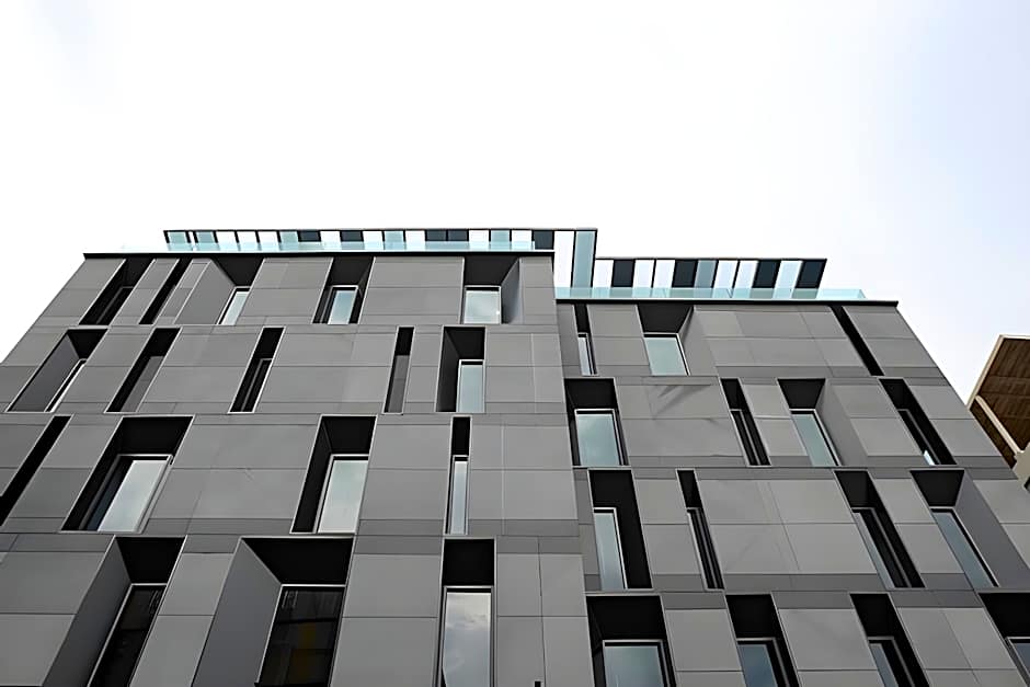 First Pride Hotel Bangkok (SHA Plus)