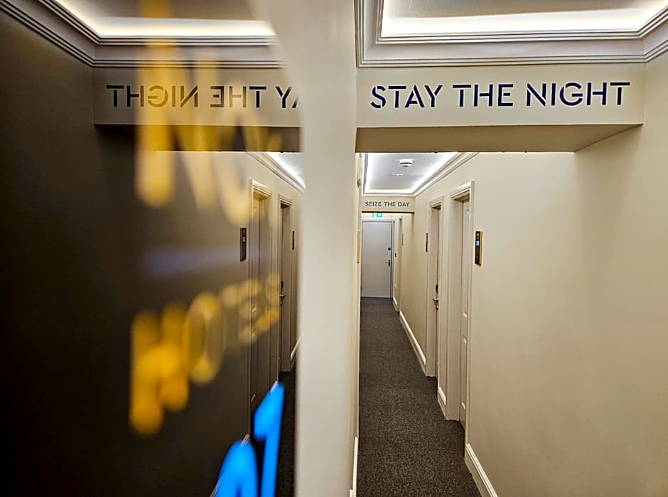 Royal Hyde Park Hotel