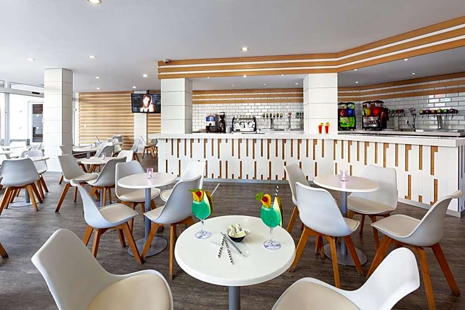 Playaolid Suites & Apartments