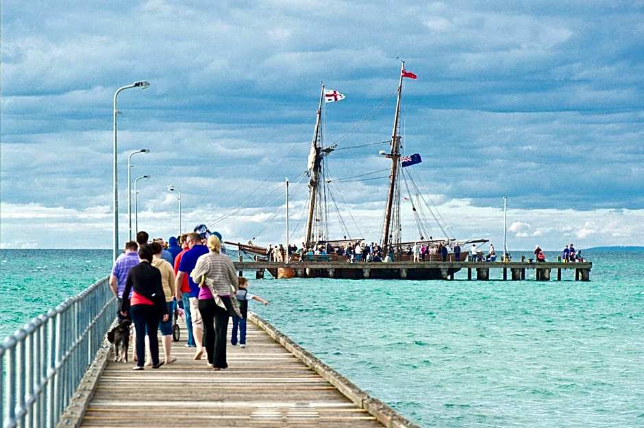 Moonlight Bay Apartments