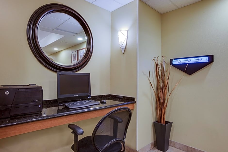 Candlewood Suites Richmond Airport Hotel By IHG