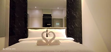 Chics Resort ชิคส์รีสอร์ท