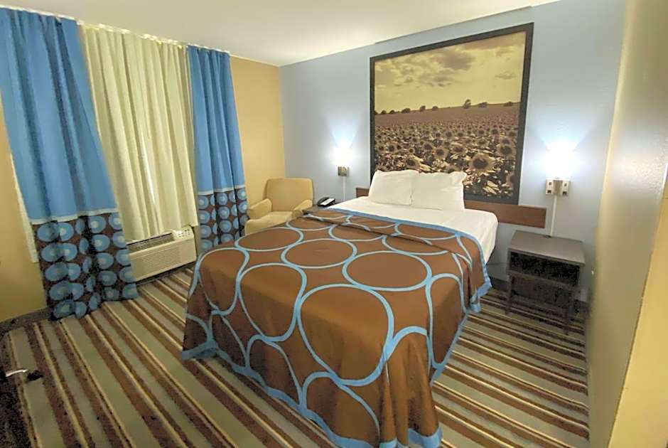 Super 8 by Wyndham Independence KS