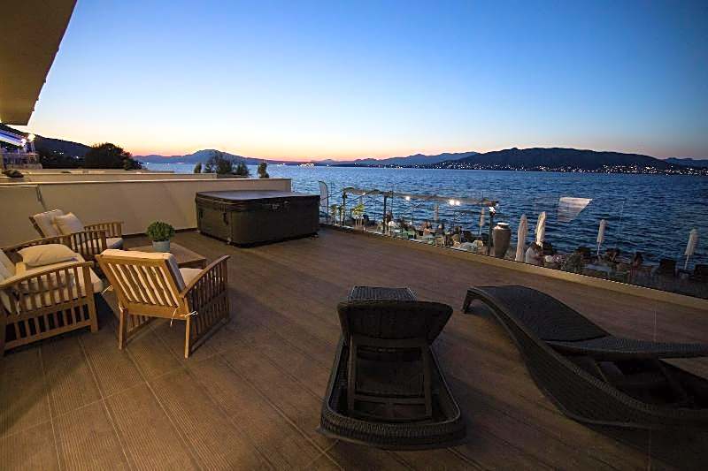 Aianteion Bay Luxury Hotel & Suites