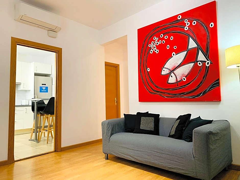 Super Balmes Guest House